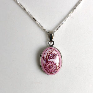 Vintage Girls Michaela Frey Locket w/16 inch Chain